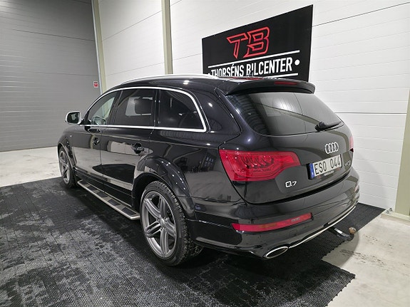 Audi Q7 3 of 5
