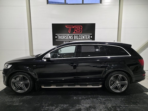 Audi Q7 2 of 5
