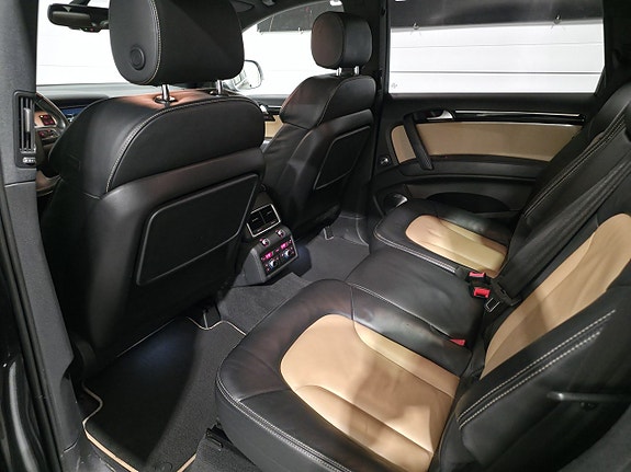 Audi Q7 8 of 25