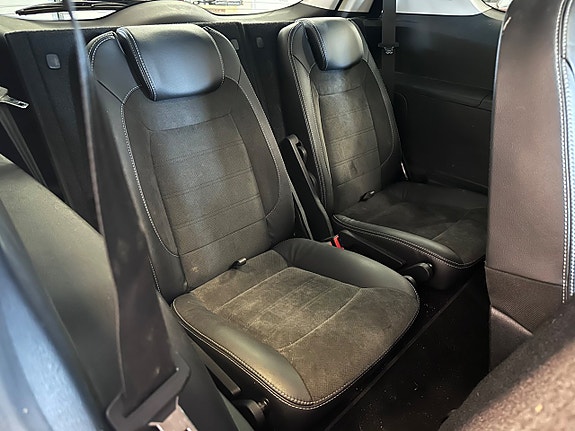 Ford S-MAX 27 of 28