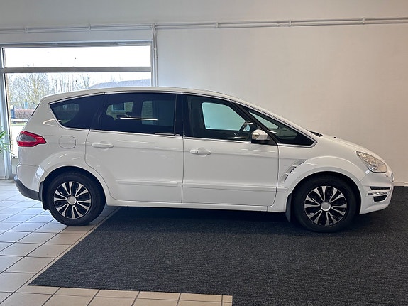 Ford S-MAX 6 of 28