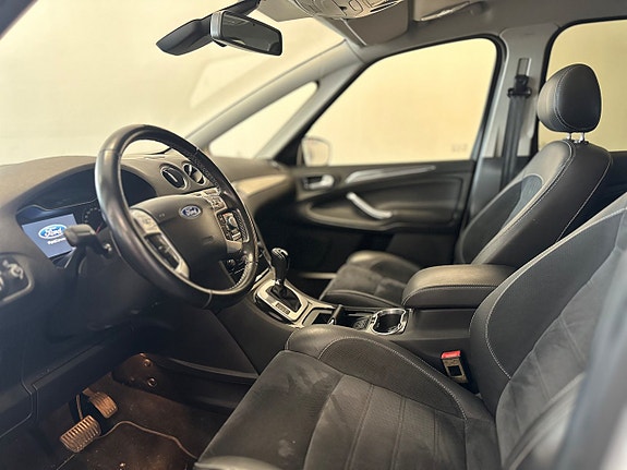 Ford S-MAX 14 of 28
