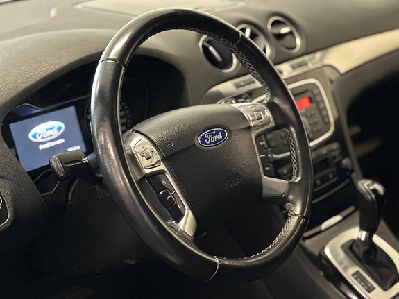Ford S-MAX 10 of 28