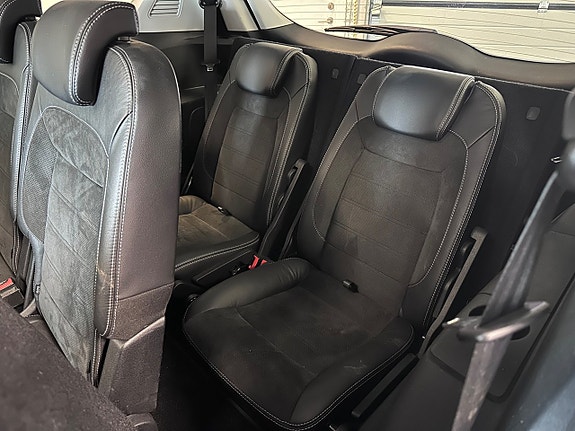 Ford S-MAX 17 of 28