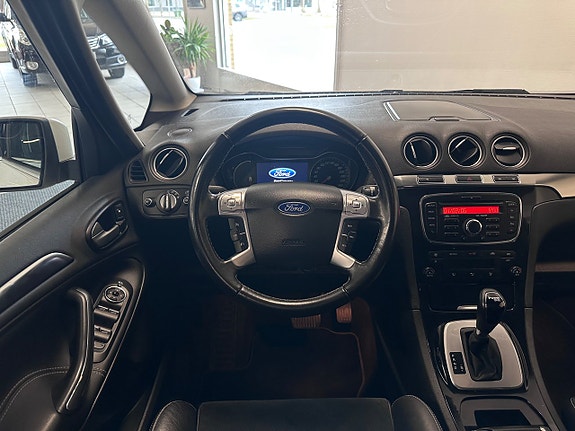 Ford S-MAX 24 of 28