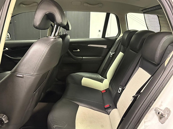 Saab 9-3 8 of 22