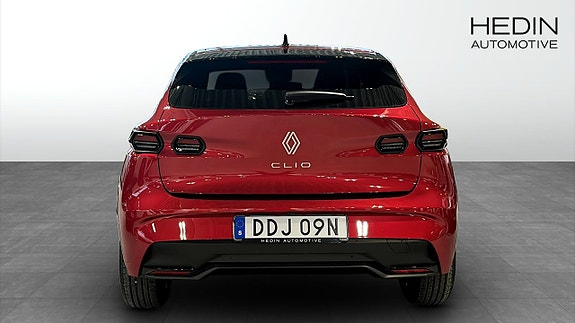 Renault Clio 7 of 12