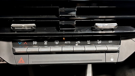 Renault Clio 19 of 25