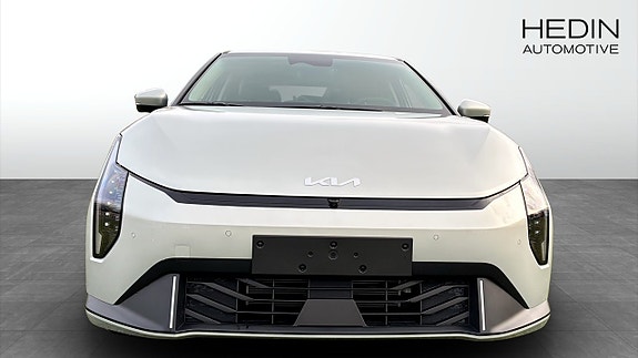 Kia EV4 2 of 12