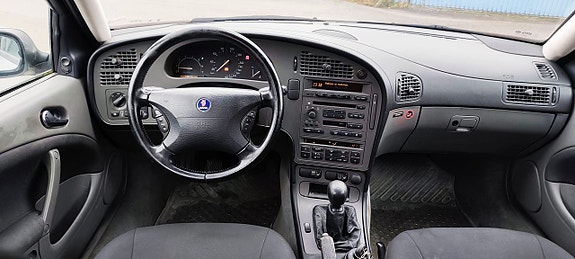 Saab 9-5 5 of 5