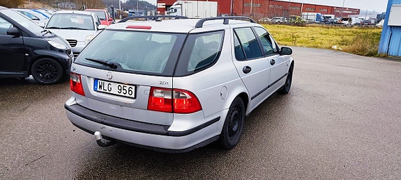 Saab 9-5 4 of 5