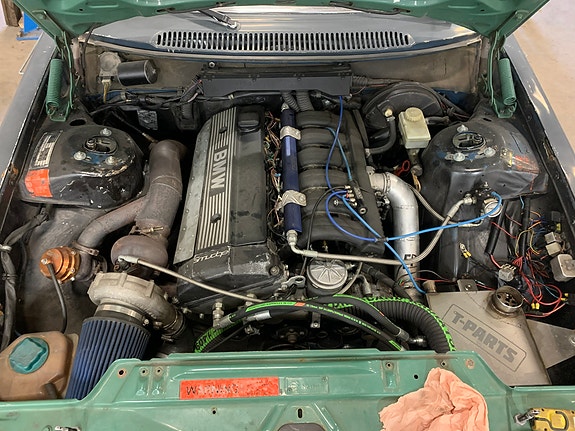 Volvo 245 13 of 13