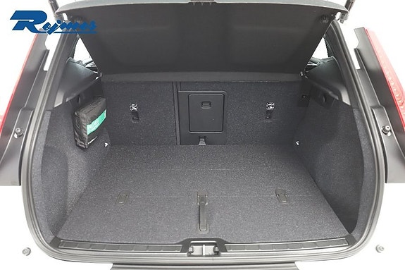 Volvo EX40 15 of 18