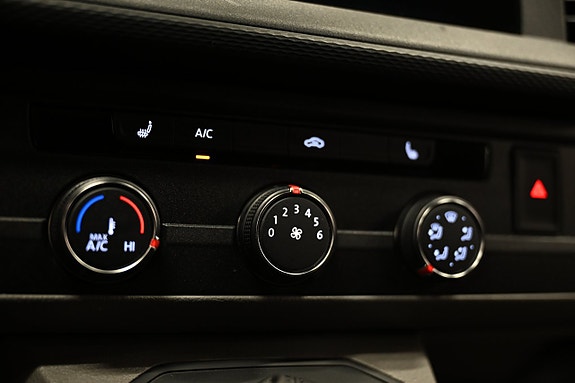 Volkswagen Transporter 24 of 29