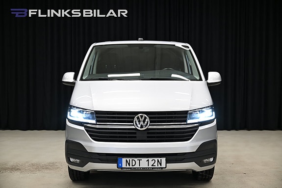 Volkswagen Transporter 12 of 29