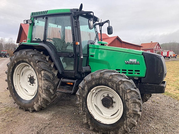 Valtra 6350 Hitech med vändbar stol