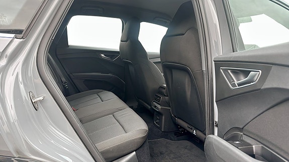 Audi Q4 e-tron 5 of 5