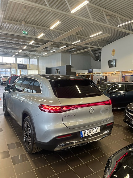 Mercedes-Benz EQS450 SUV 2 of 4