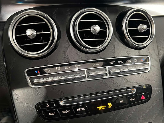 Mercedes-Benz GLC63 18 of 27