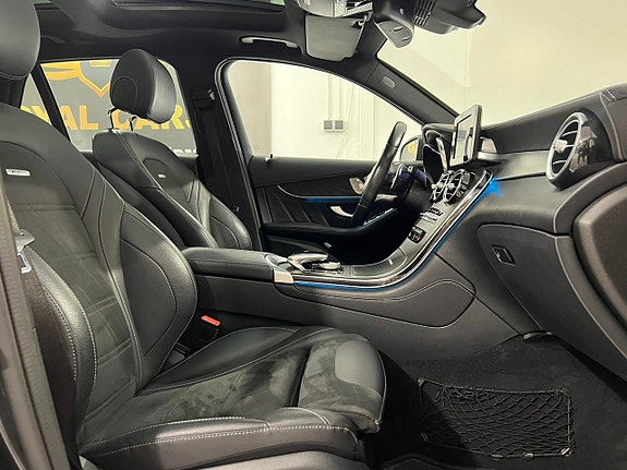 Mercedes-Benz GLC63 23 of 27