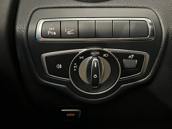 Mercedes-Benz GLC63 12 of 27