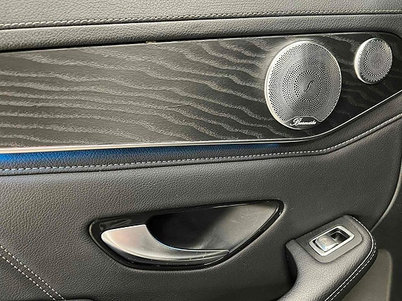 Mercedes-Benz GLC63 25 of 27
