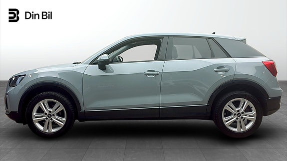 Audi Q2 2 of 5