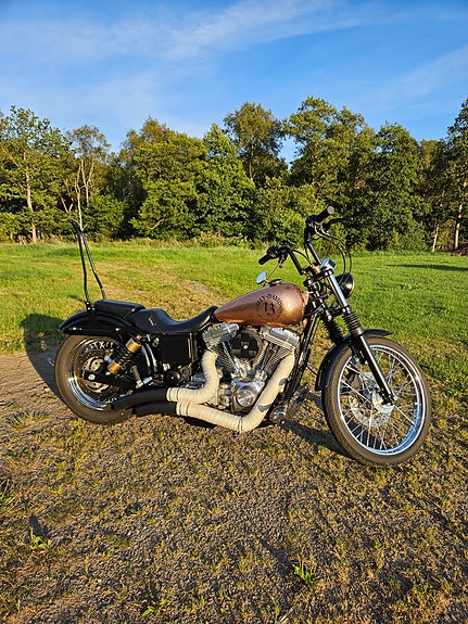 Harley-Davidson FXD Dyna Super Glide 3 of 5