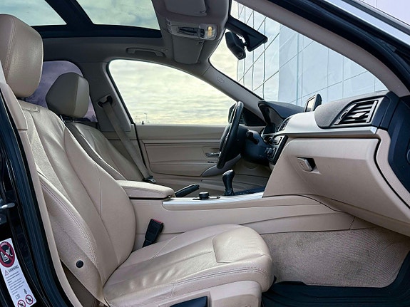 BMW 320 12 of 17