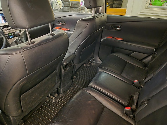 Lexus RX450h 10 of 13