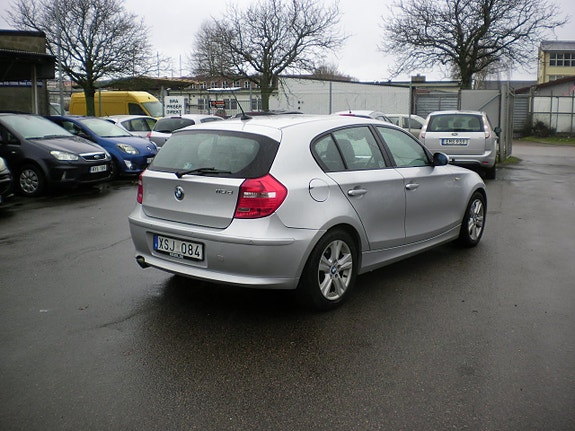 BMW 118d 9 of 11