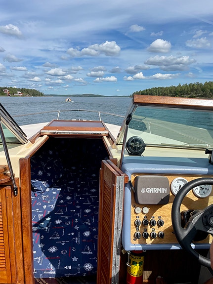 Daycruiser Celebrity 192 Cuddy Cabin 4 of 5