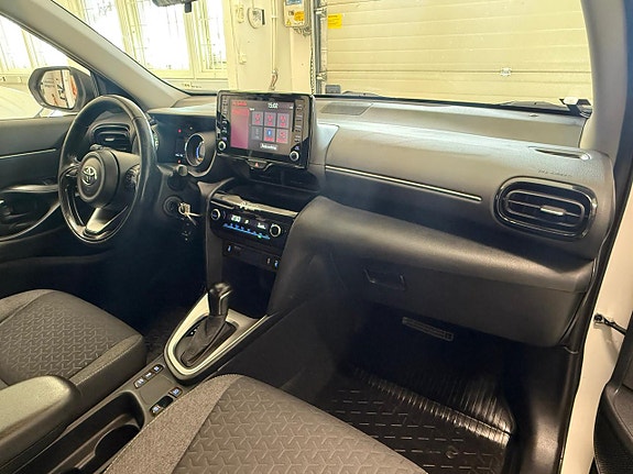 Toyota Yaris Cross 10 of 27