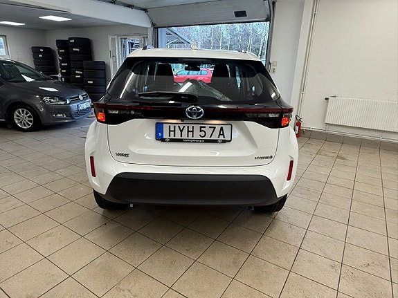 Toyota Yaris Cross 8 of 27