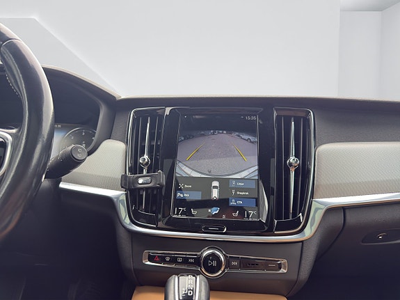 Volvo V90 Cross Country 14 of 19