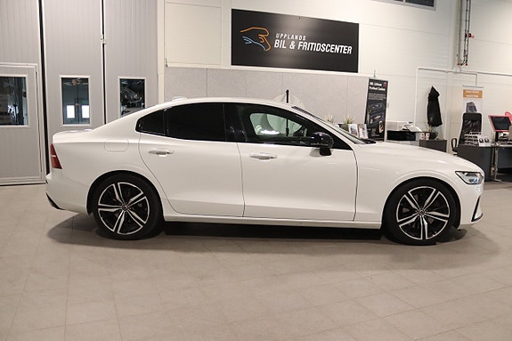 Volvo S60 2 of 5