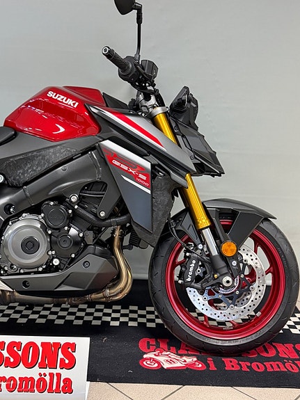Suzuki GSX S 1000 2 of 5