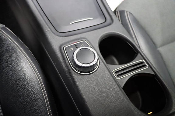 Mercedes-Benz A180 13 of 18