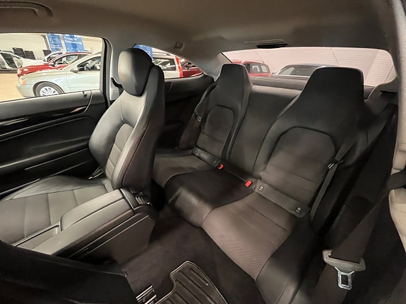 Mercedes-Benz C180 9 of 14