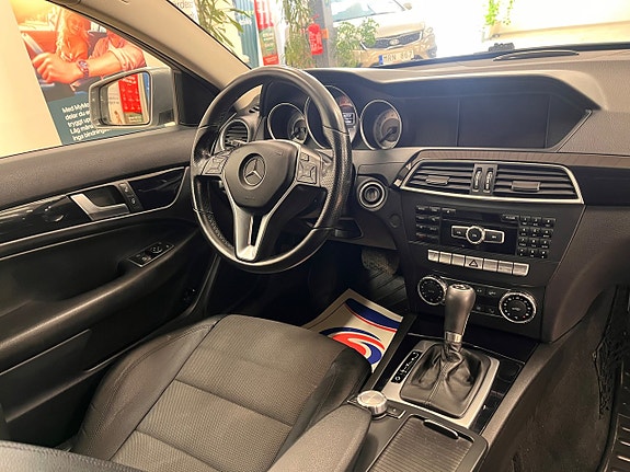 Mercedes-Benz C180 13 of 14