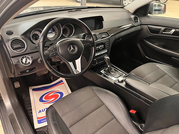 Mercedes-Benz C180 8 of 14