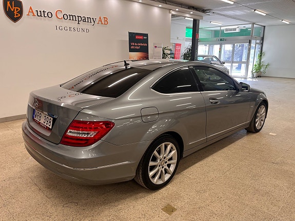 Mercedes-Benz C180 6 of 14