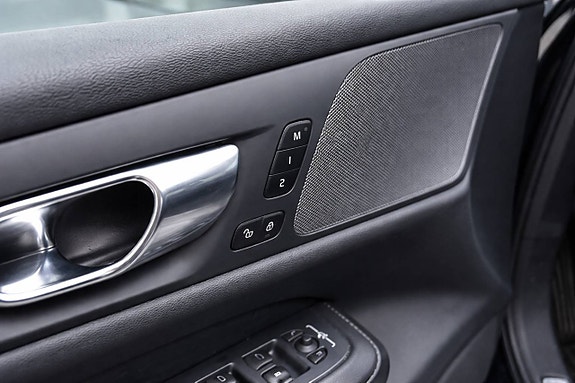 Volvo V60 7 of 13