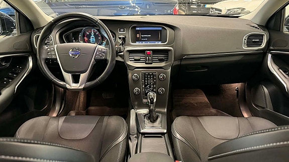 Volvo V40 15 of 30