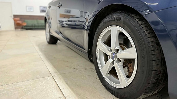 Volvo V40 13 of 30