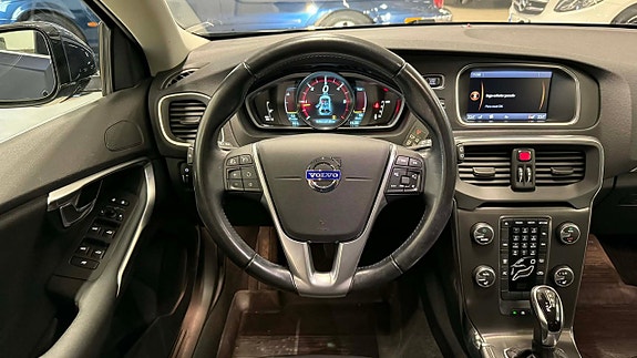 Volvo V40 16 of 30