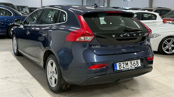 Volvo V40 7 of 30