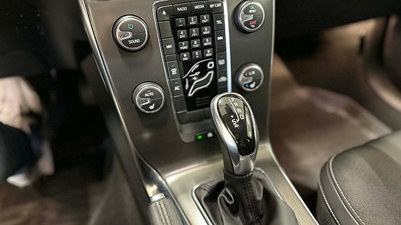 Volvo V40 18 of 30