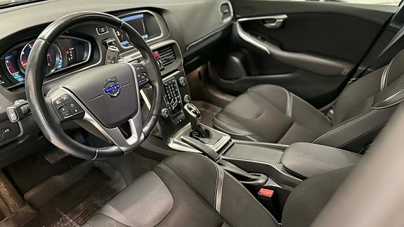 Volvo V40 21 of 30