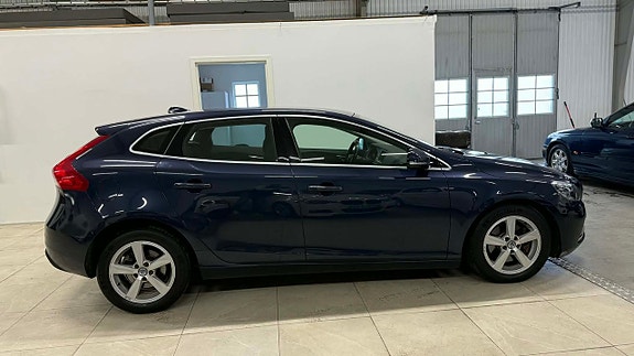 Volvo V40 6 of 30